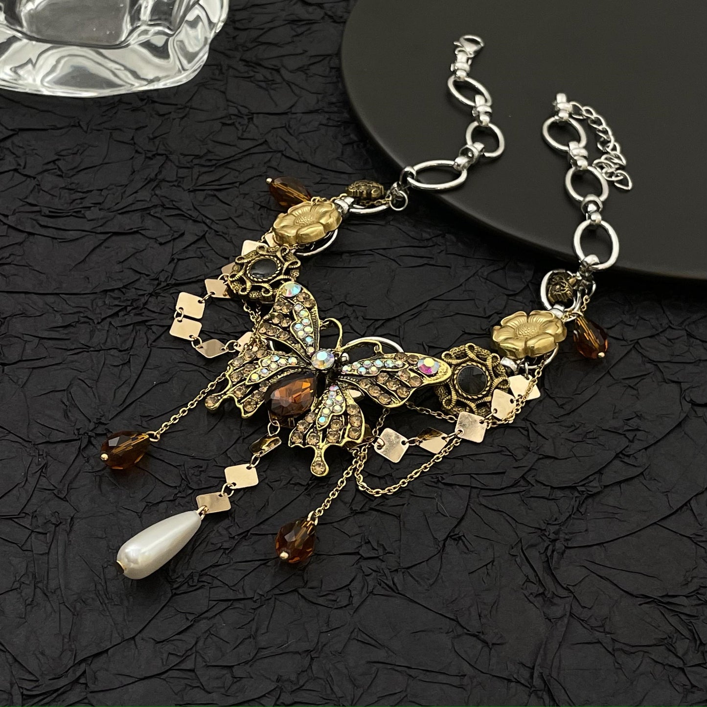 Luxury Golden Butterfly Pearl Choker Necklace