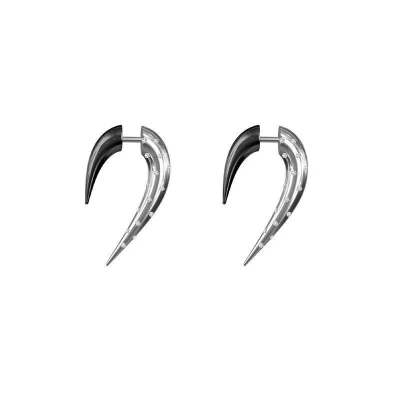 Warrior‘s Boomerang - Punk Earrings
