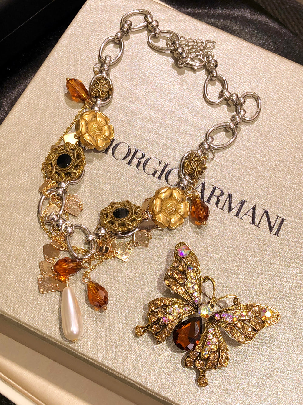 Luxury Golden Butterfly Pearl Choker Necklace