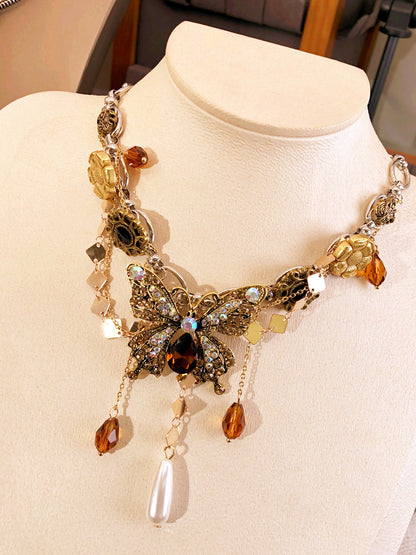 Luxury Golden Butterfly Pearl Choker Necklace