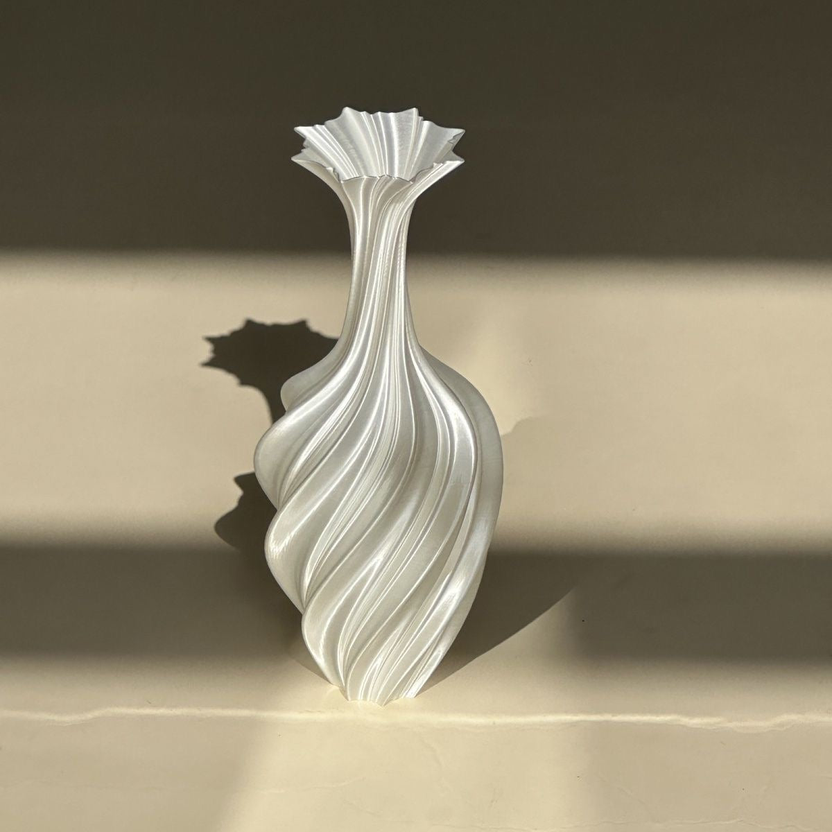 Flying Silk Vase Gorgeous Decor