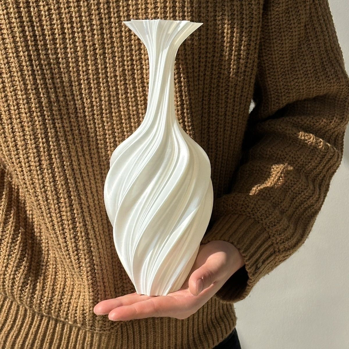 Flying Silk Vase Gorgeous Decor