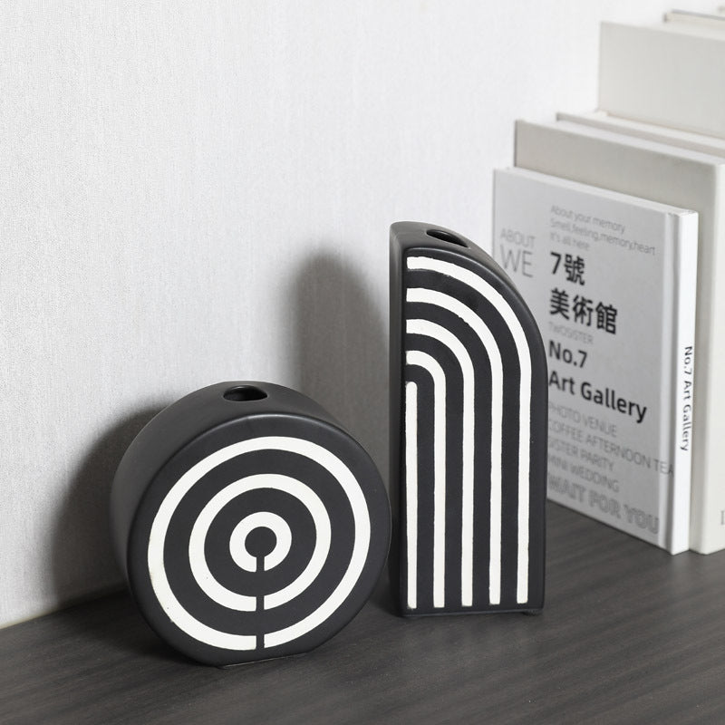 Geometry Black&White Vase