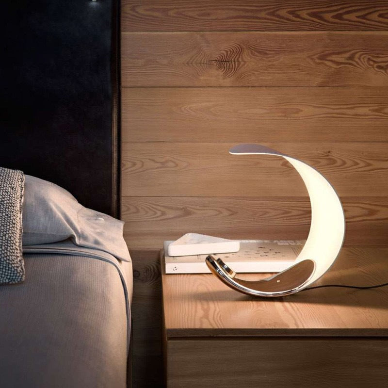 New Moon - Technological Desk Lamp