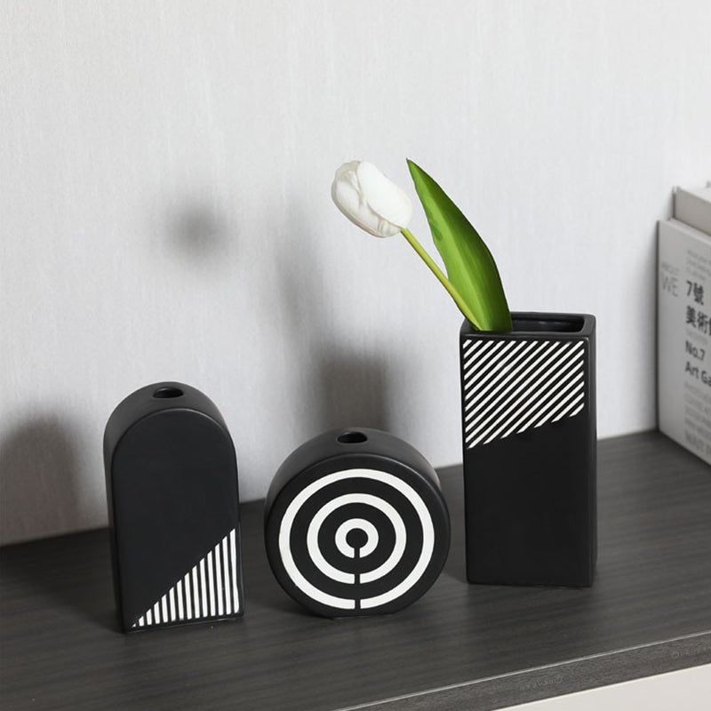 Geometry Black&White Vase